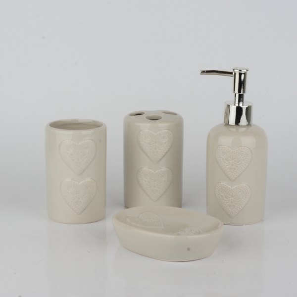 Doplňky do koupelny srdce (sada 4ks)