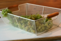Doplňky do kuchyně - košík - tác bílý kov 28,5x41x10cm