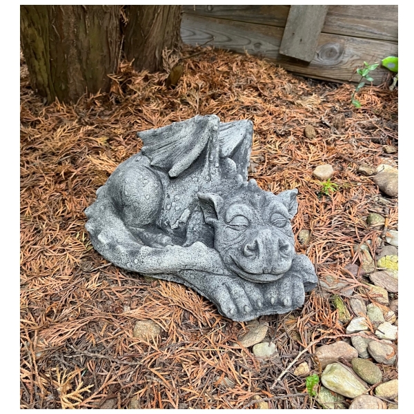 Drak Mrak - zahradní betonová dekorace do skalky