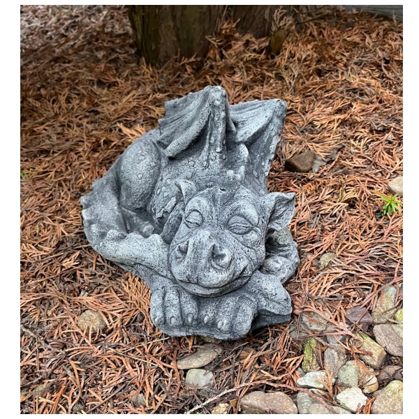Drak Mrak - zahradní betonová dekorace do skalky