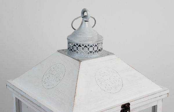 Dřevěná bílá lucerna s patinou 65cm