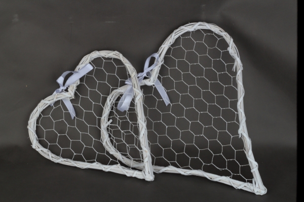 Dřevěná dekorace/nástěnka srdce bílé 30x35×2cm