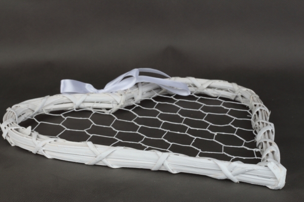 Dřevěná dekorace/nástěnka srdce bílé 30x35×2cm