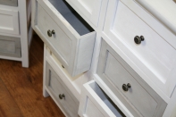 Dřevěná komoda bílá/šedá Vintage 58 x 30 x 76cm