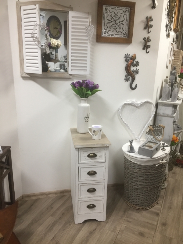 Dřevěná komoda vintage 30x45x75cm