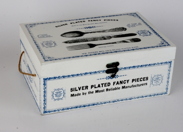 Dřevěná krabice na příbory 30x20x12cm