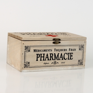 Dřevěná krabička-lékárnička