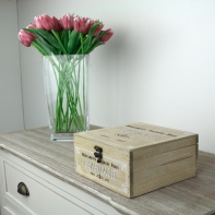 Dřevěná lékárnička Pharmacie 20x20x9,5cm