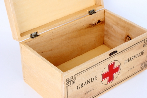 Dřevěná lékárnička Pharmacie 29x18x14,5cm