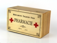 Dřevěná lékárnička Pharmacie 30x18cm