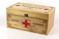 Dřevěná lékárnička Pharmacie 30x18cm