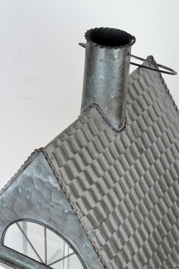 Dřevěná lucerna bílý domeček 45cm