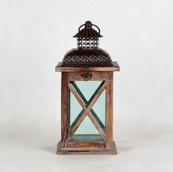 Dřevěná lucerna hnědá s kovovou stříškou 15,5x15,5x35,5cm 