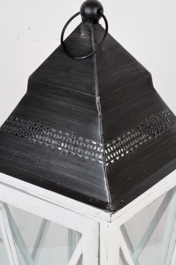 Dřevěná lucerna kónická bílá 77cm