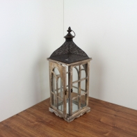 Dřevěná lucerna s kovovou stříškou 58cm