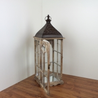 Dřevěná lucerna s kovovou stříškou velká