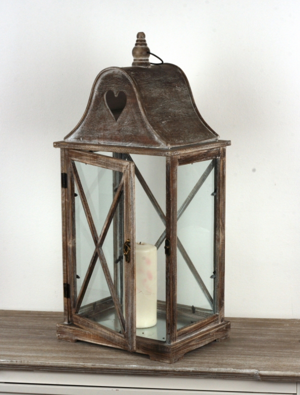 Dřevěná lucerna se srdcem 72cm