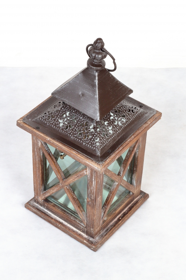 Dřevěná lucerna tmavá s kovovou stříškou 36cm