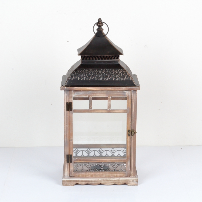 Dřevěná lucerna tmavě hnědá s kovovu stříškou 66cm