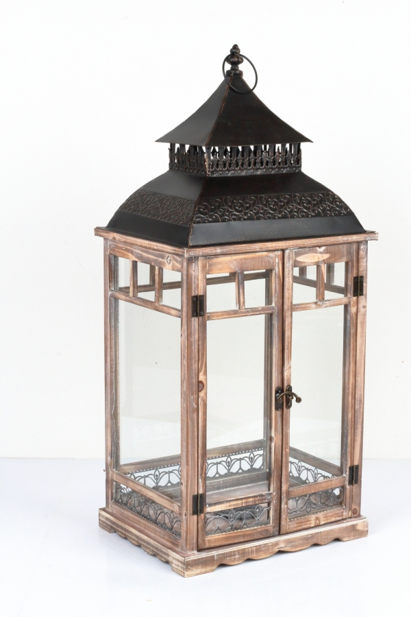 Dřevěná lucerna tmavě hnědá s kovovu stříškou 86cm