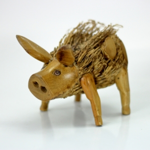 Dřevěná socha střepaté prase