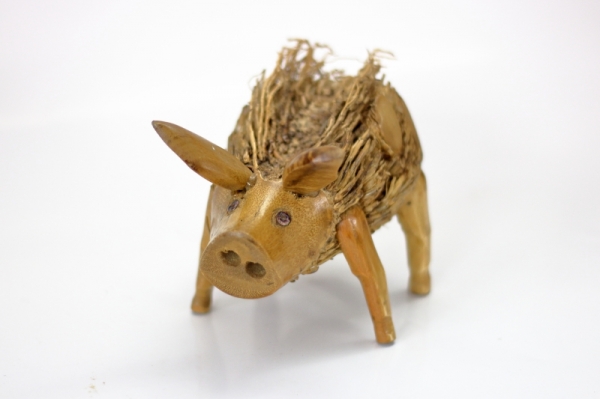 Dřevěná socha střepaté prase