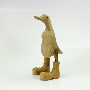 Dřevěná soška kačenka v botách 26cm 220g