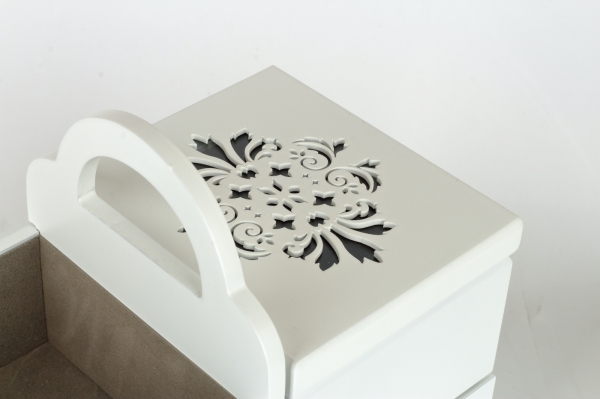 Dřevěná šperkovnice 23,5x30x17 cm