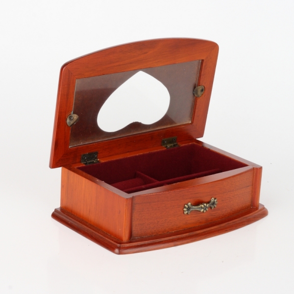 Dřevěná šperkovnice se srdcem 18x11x6cm