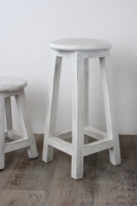 Dřevěná stolička 60cm