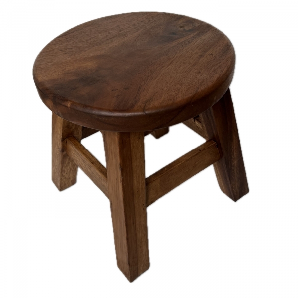 Dřevěná stolička na květiny