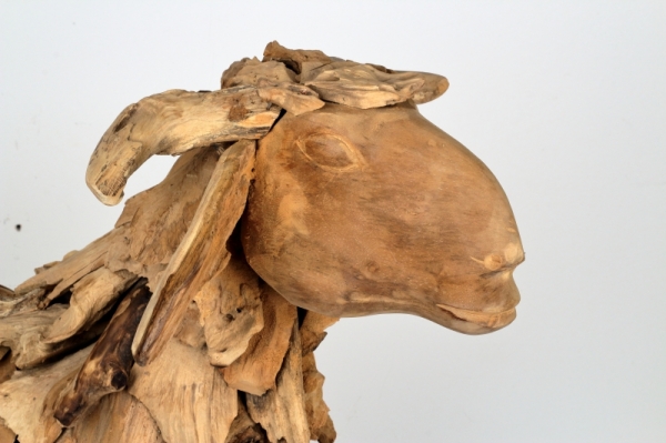 Dřevěná zahradní dekorace beran 81x66x25cm 12kg