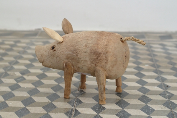 Dřevěná zahradní dekorace prase 25x15cm