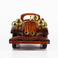 Dřevěné autíčko s rezervním kolem 9x9x25cm