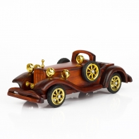 Dřevěné autíčko s rezervním kolem 9x9x25cm