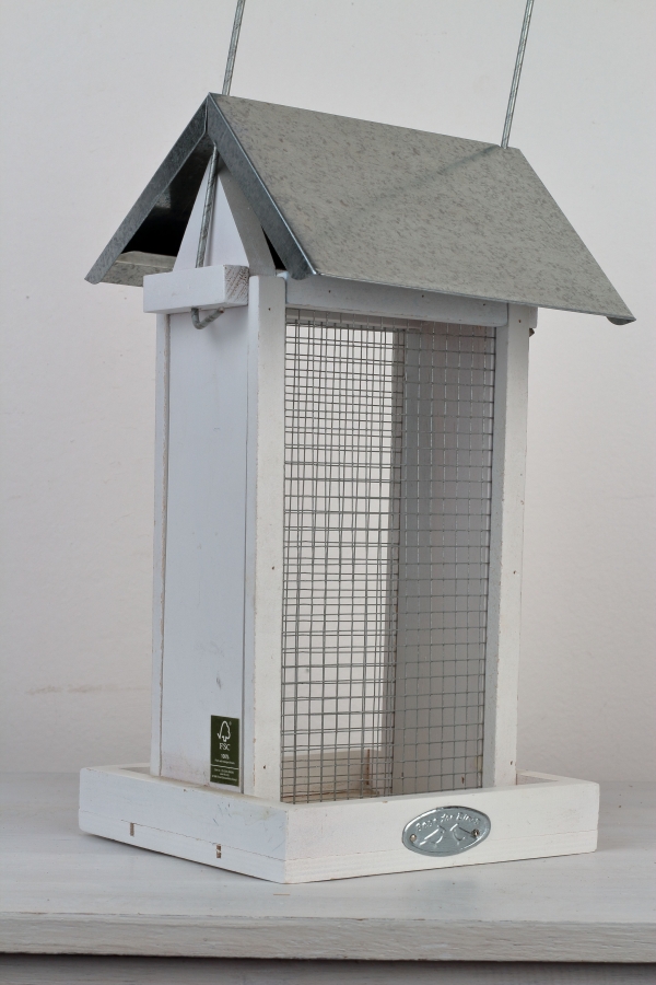 Dřevěné krmítko bílé 27,5cm