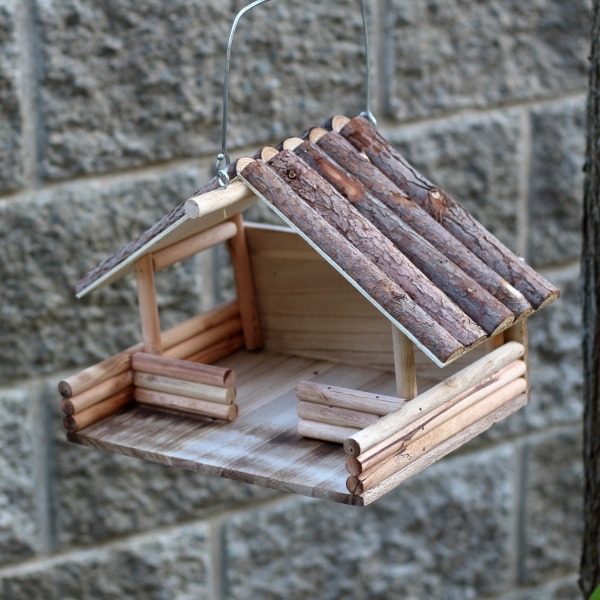 Dřevěné ptačí krmítko 24x37x34cm
