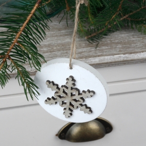 Dřevěné vánoční ozdoby vločka 7cm