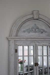 Dřevěné zrcadlo okno s okenicí šedé 62x93cm