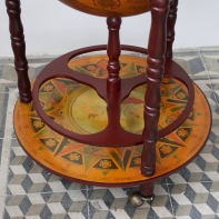 Dřevěný bar na alkohol Globus pr. 40cm