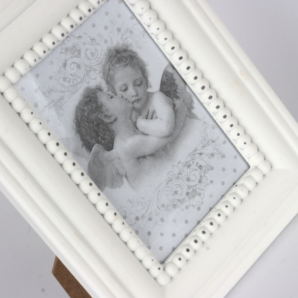 Dřevěný bílý fotorámeček se zdobením 22,5x17,5cm