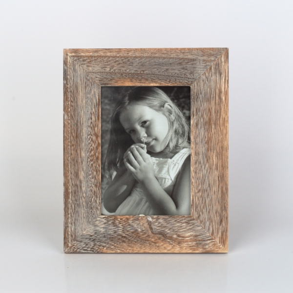 Dřevěný fotorám přírodní s patinou 21,5x27cm
