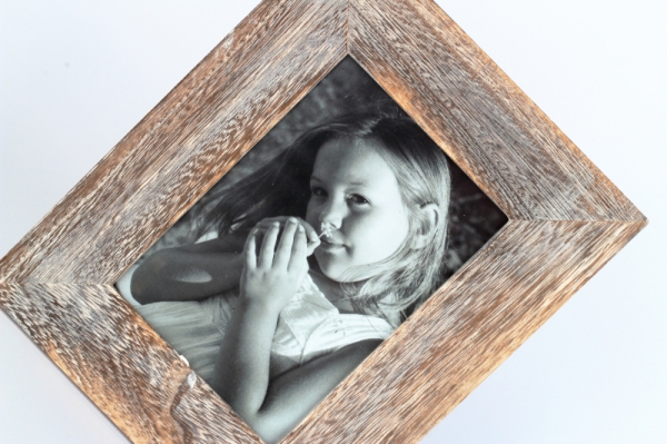 Dřevěný fotorám přírodní s patinou 21,5x27cm