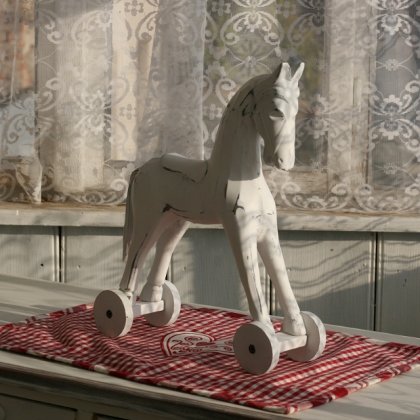 Dřevěný houpací kůň bílý 30x34cm