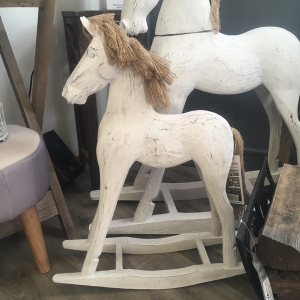 Dřevěný houpací kůň dekorace 67cm