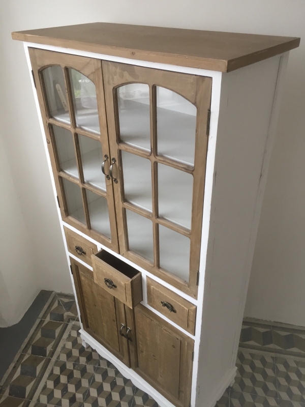 Dřevěný kredenc 69,5×139×32,5cm