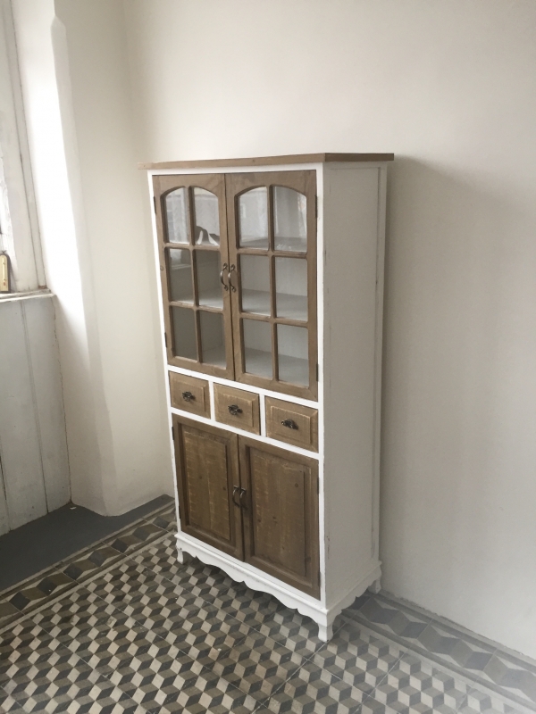 Dřevěný kredenc 69,5×139×32,5cm