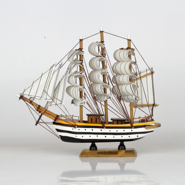 Dřevěný model námořní lodi AMERIGO VESPUCCI 21x24cm