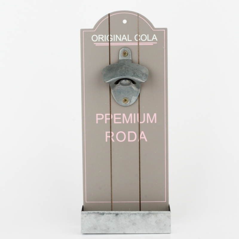 Dřevěný nástěnný otvírák na láhve 31x12cm