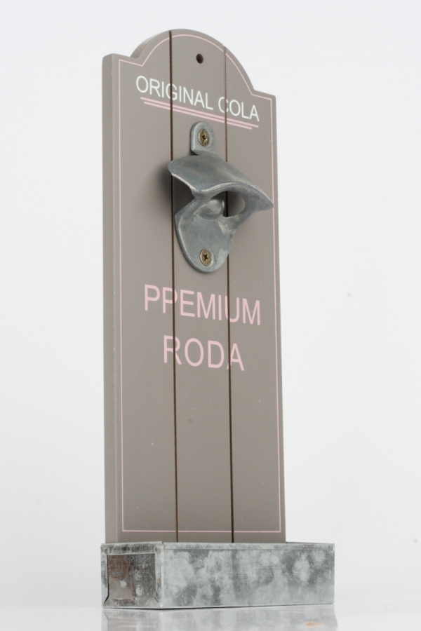 Dřevěný nástěnný otvírák na láhve 31x12cm